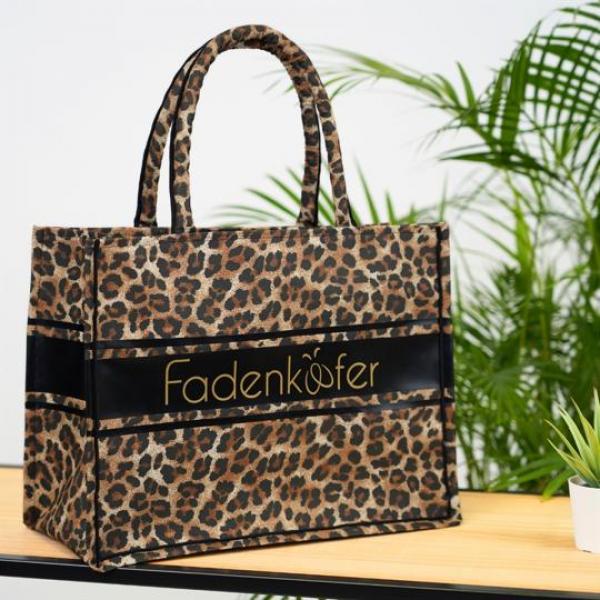 Fadenkäfer Papierschnittmuster Tote Bag